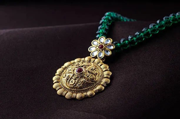The Jewelry Guy De Maupassant 