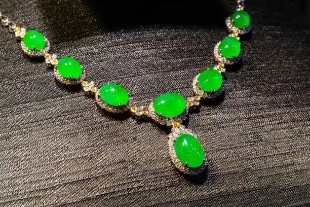 The Jewelry Guy De Maupassant 