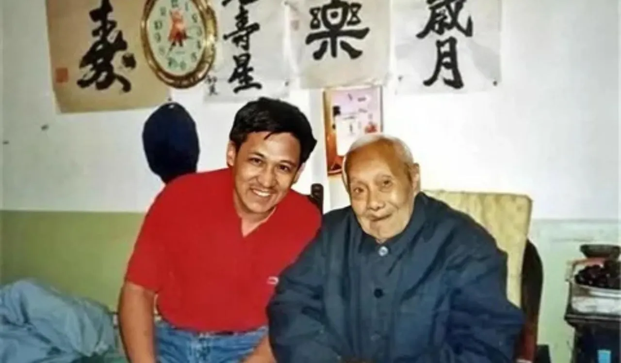 Second Eunuch Regains His Manhood Novel